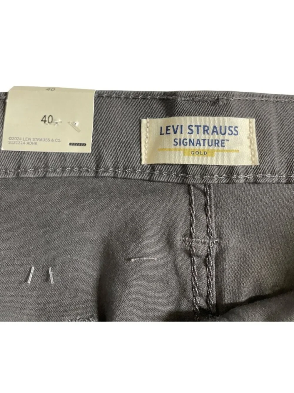 Levis Strauss Signature Mens Size 40 Gray Essential Cargo Shorts